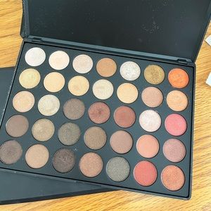 Morphe 35OS eyeshadow palette